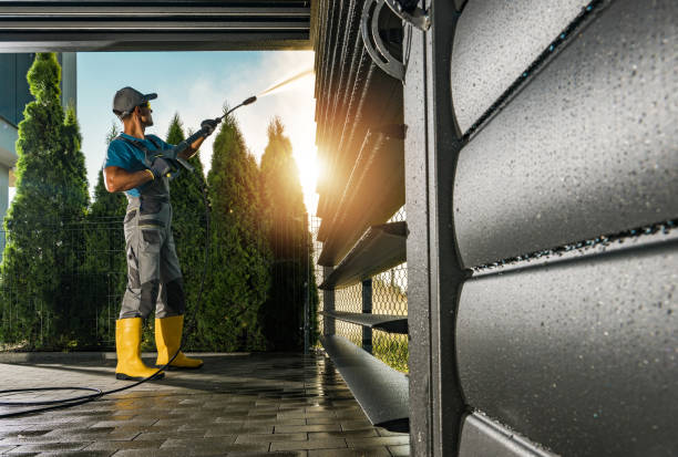 Best Vinyl Siding Pressure Washing in Burton, OH